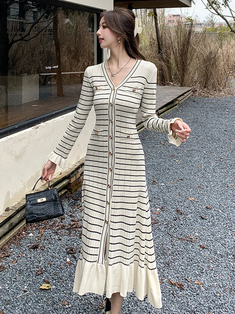 Striped Button-down Long Knit Dress With Pockets