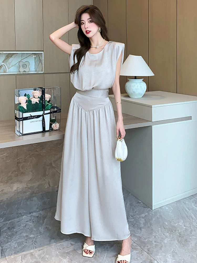 Sleeveless Maxi Dress With High Waist Design